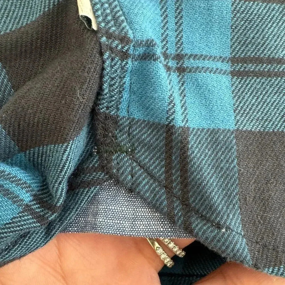 LL Bean Navy Blue Plaid Twill Button Shirt Traditional Fit L - Picture 11 of 11